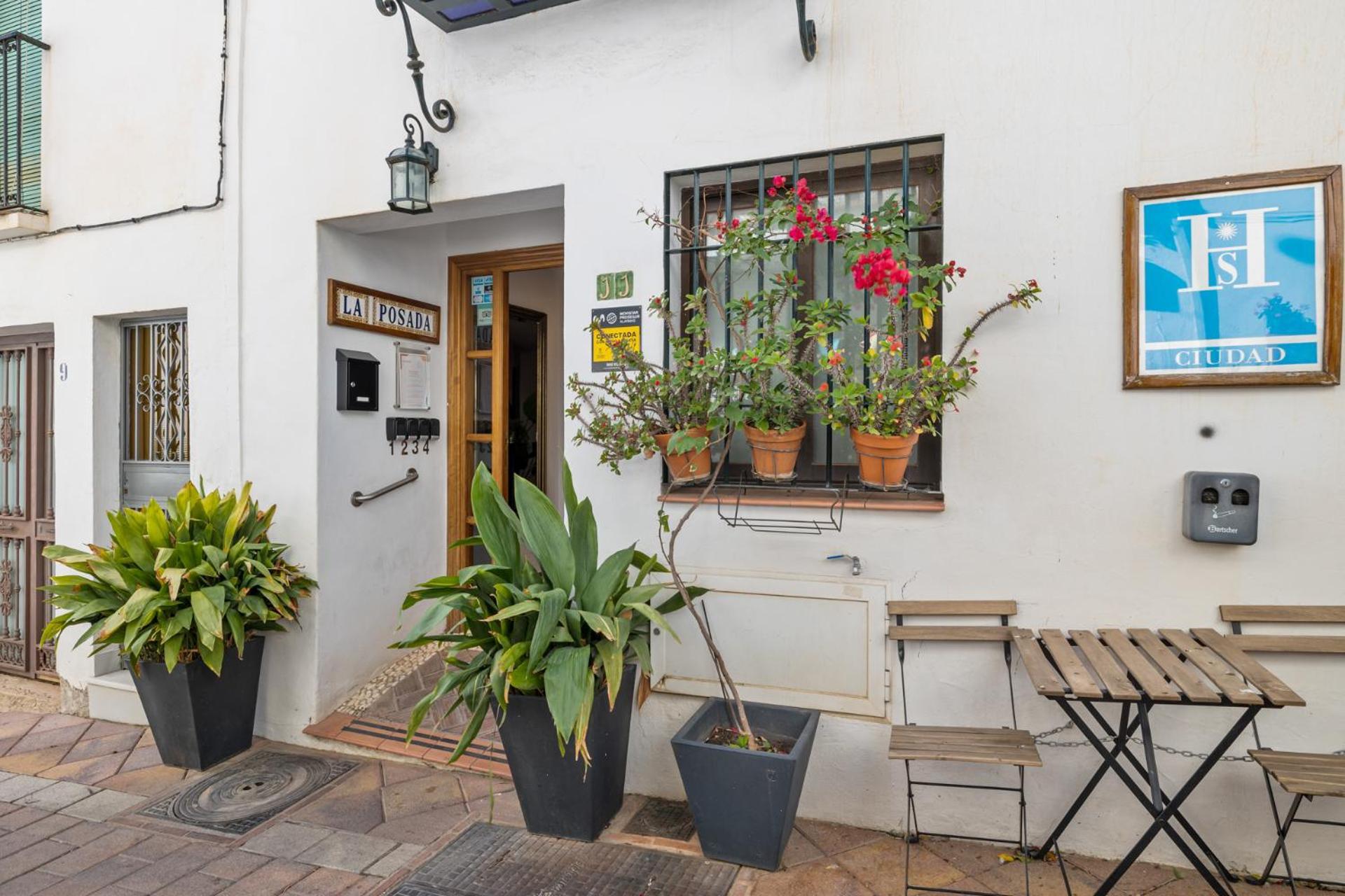 I Am La Posada Hotel And Apartment Benalmádena Exterior photo