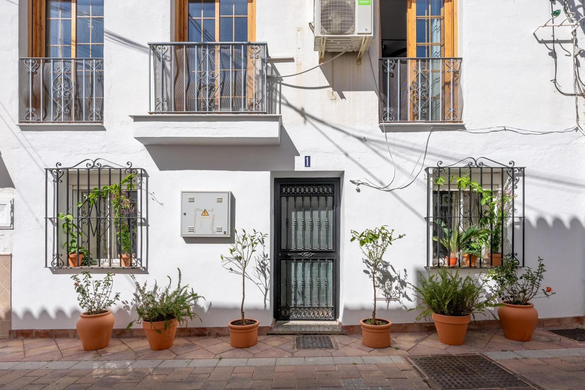 I Am La Posada Hotel And Apartment Benalmádena Exterior photo